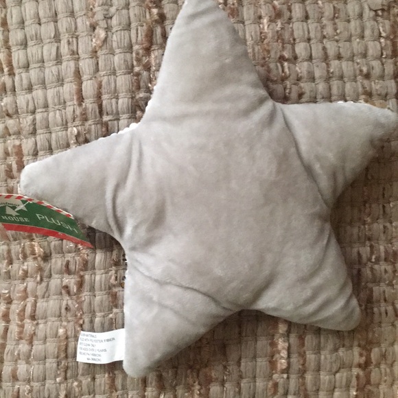 NWT- Two tone sequins plush star pillows - Picture 6 of 8